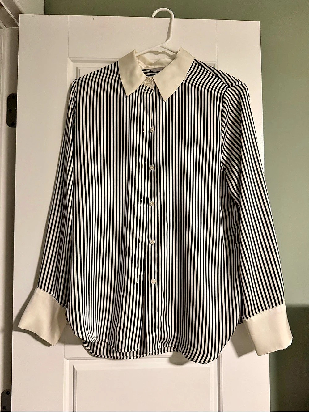 H&M Striped Button Down in Black & White Size XS Like New